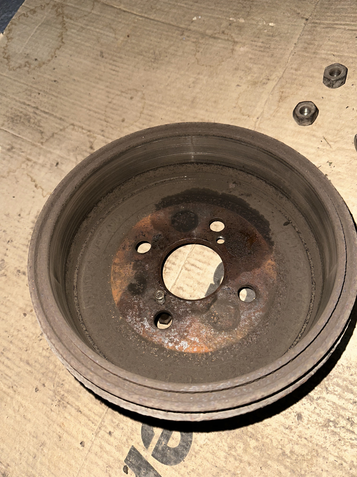 Скрип в заднем колесе — Toyota Corolla (100), 1,5 л, 1995 года ...