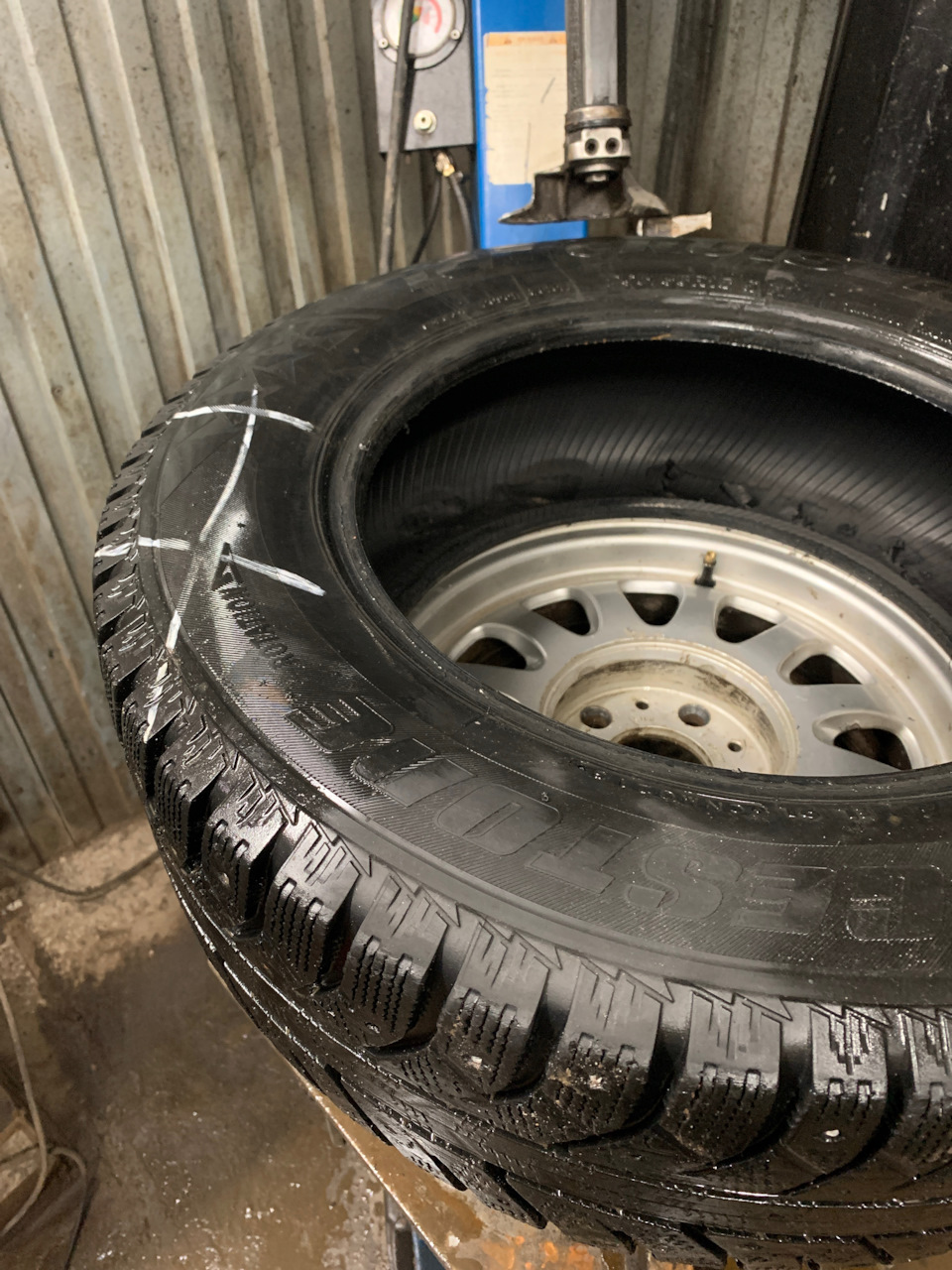 Проколы — BMW 5 series (E39), 2,5 л., 2001 года | шины | DRIVE2