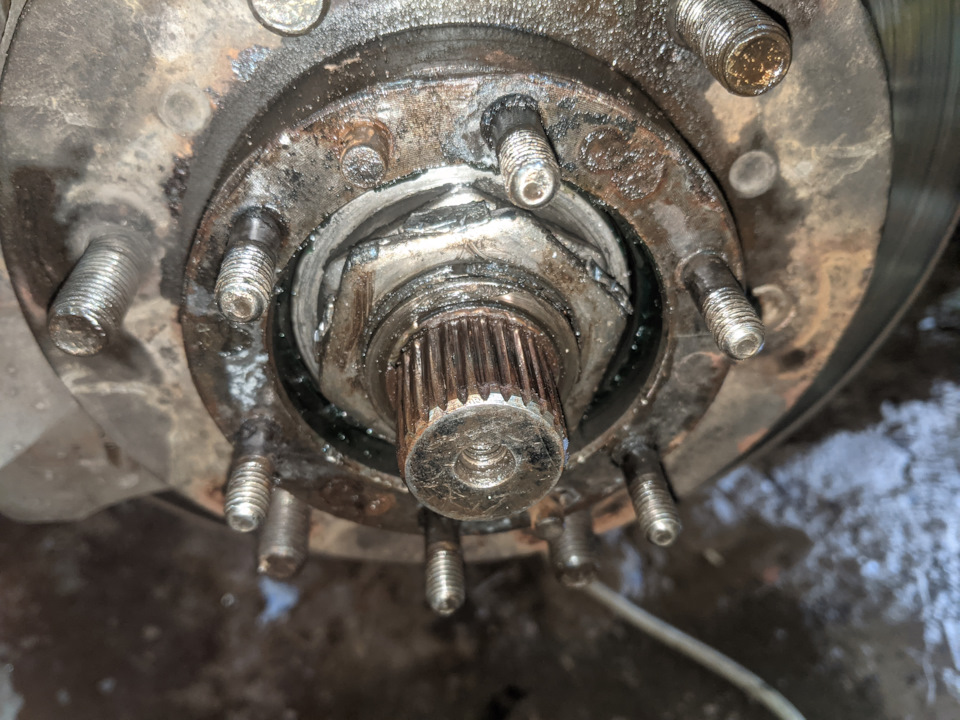 Фото в бортжурнале Toyota HiAce (H100)