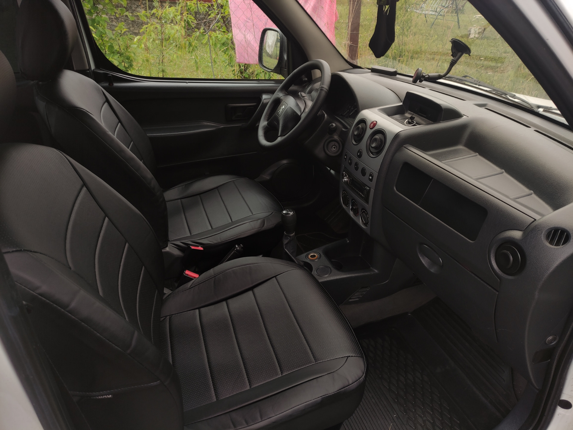 Чехлы автолидер — Peugeot Partner, 1,4 л, 2009 года | стайлинг | DRIVE2