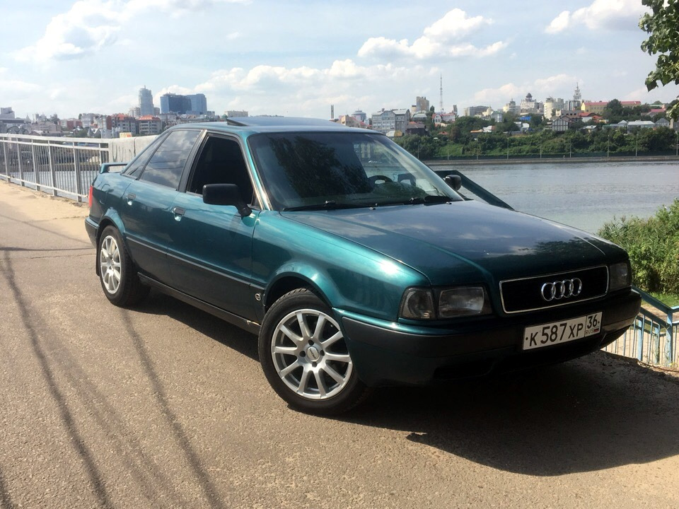 Купить ауди бочку. Audi 80 бочка. Ауди 80 бочка. Ауди бочка 80 б4. Ауди 80 бочка b4.