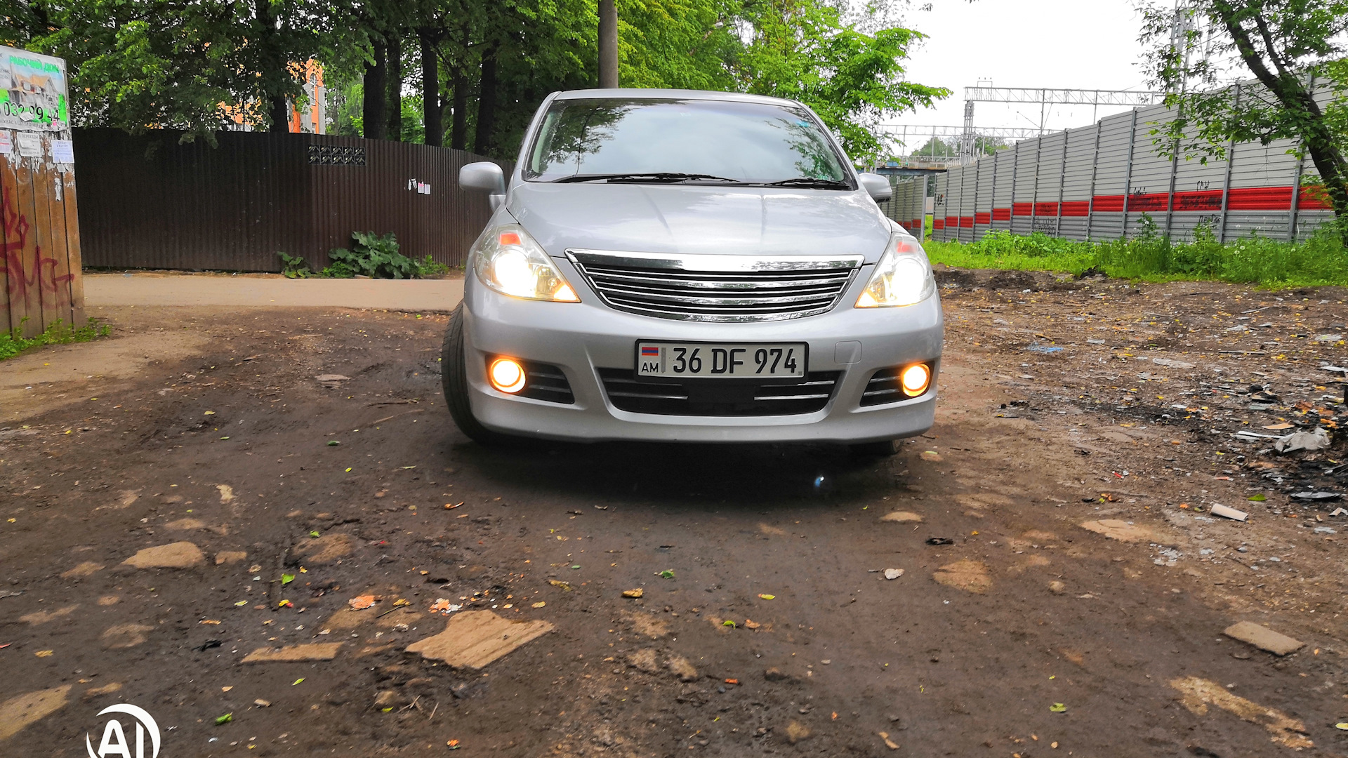 Nissan Tiida (1G) 1.8 бензиновый 2009 | 1.8 axis на DRIVE2