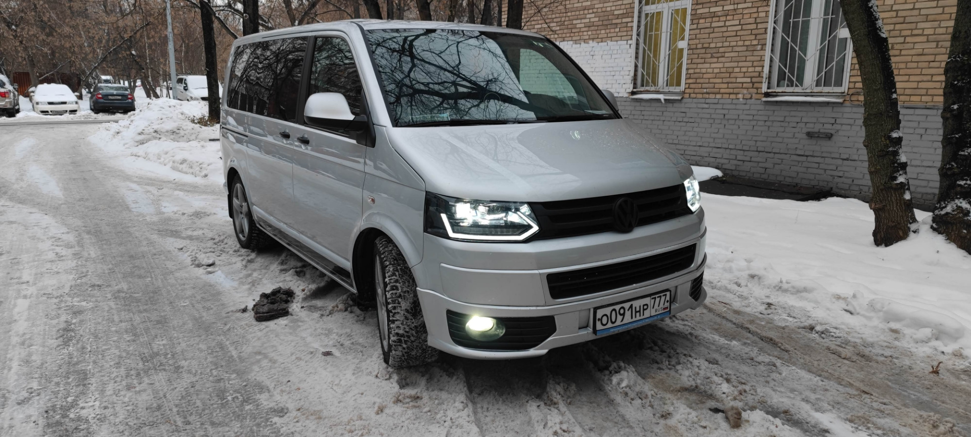 Замена передних фар — Volkswagen Caravelle (T5), 2 л, 2014 года | тюнинг |  DRIVE2