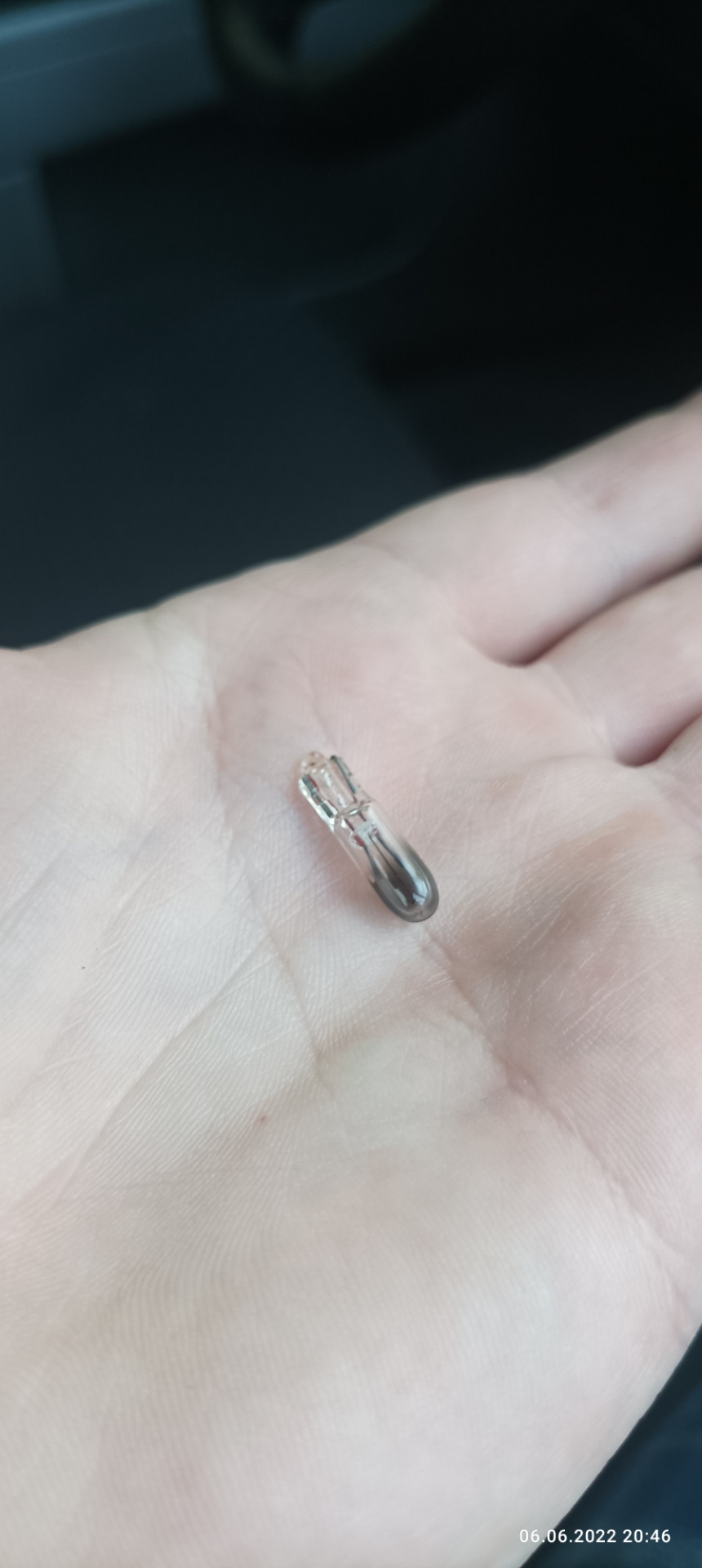 Замена лампочки прикуривателя — LADA Приора универсал, 1,6 л., 2011 ...