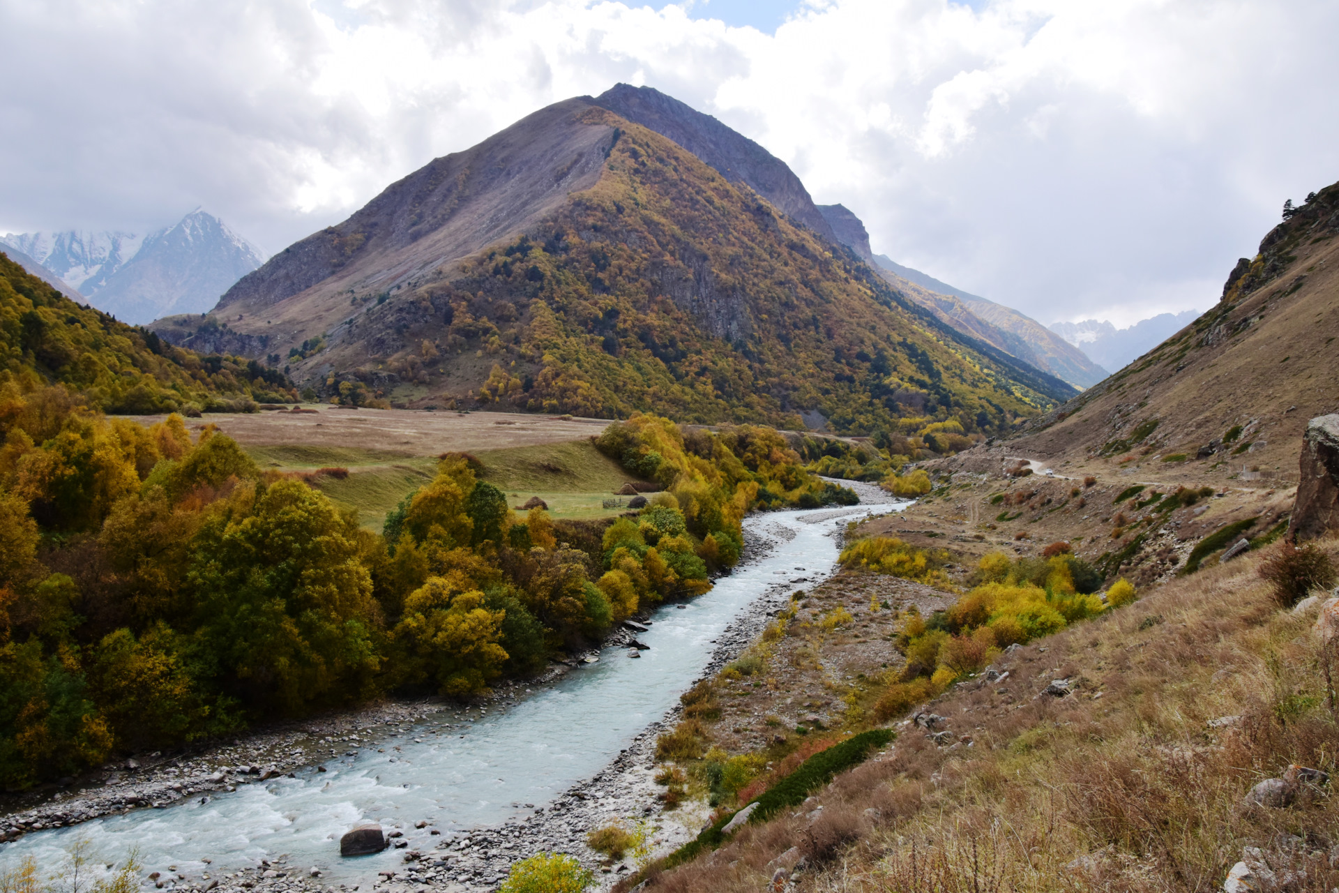 Кавказ Чегемское ущелье осенью