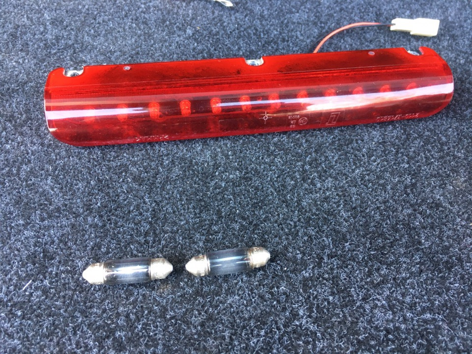 Мелочевка 2. Лампочки, номерные рамки, задняя полка, задние колонки и ...