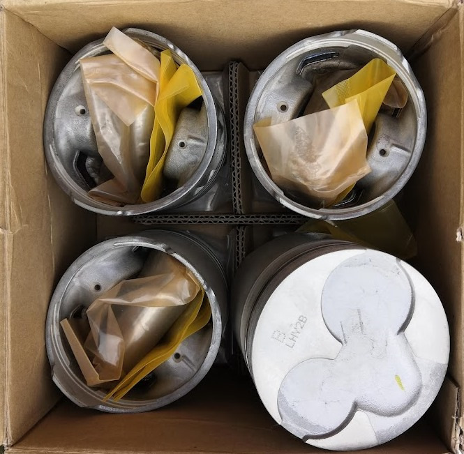 Комплект поршней на ДВС D4BF на Hyundai H-1 (1G), Hyundai H-100 ...