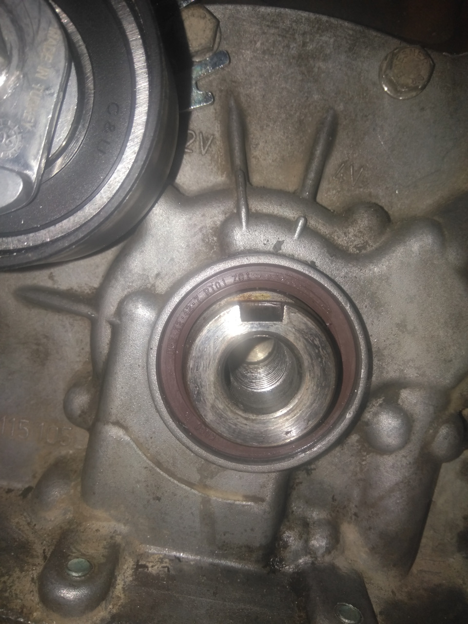 Люфт шкива коленвала радиальный VW Golf 4 — Volkswagen Golf Mk4, 1,6 л ...