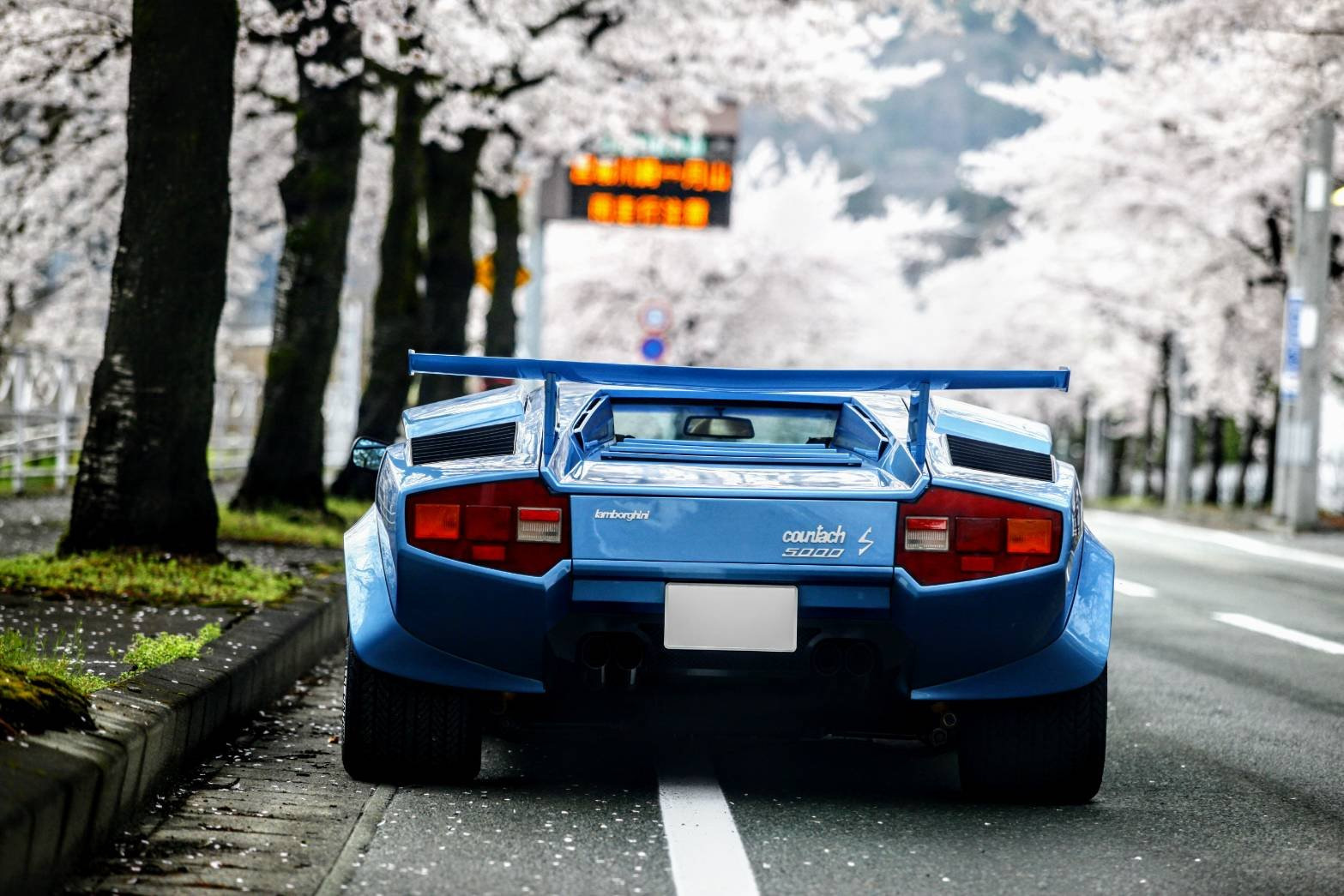 Lamborghini Countach lp5000 s