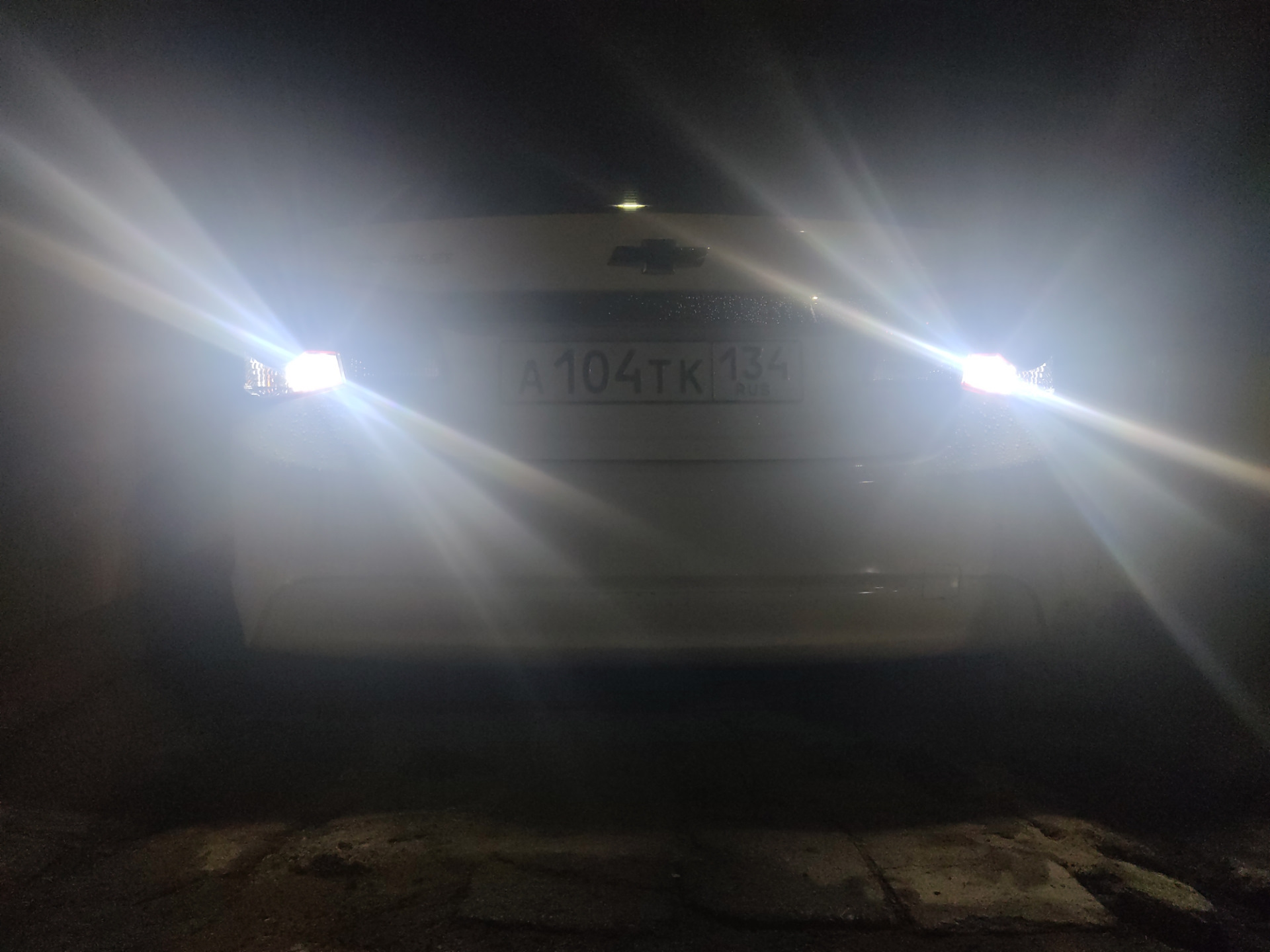 Замена ламп заднего хода — Chevrolet Cruze (1G), 1,6 л, 2013 года ...