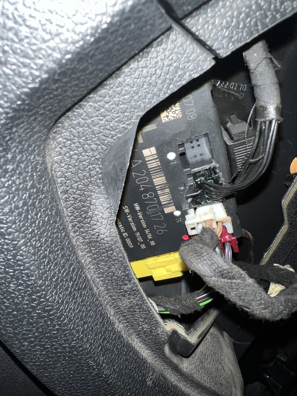 Не видит блок комфорта. Лада приора 2011 блок комфорта. Кодировка блока комфорта ауди а6 с5. Блок комфорта реле стеклоподъемниками приора. Блок комфорта ауди а6.