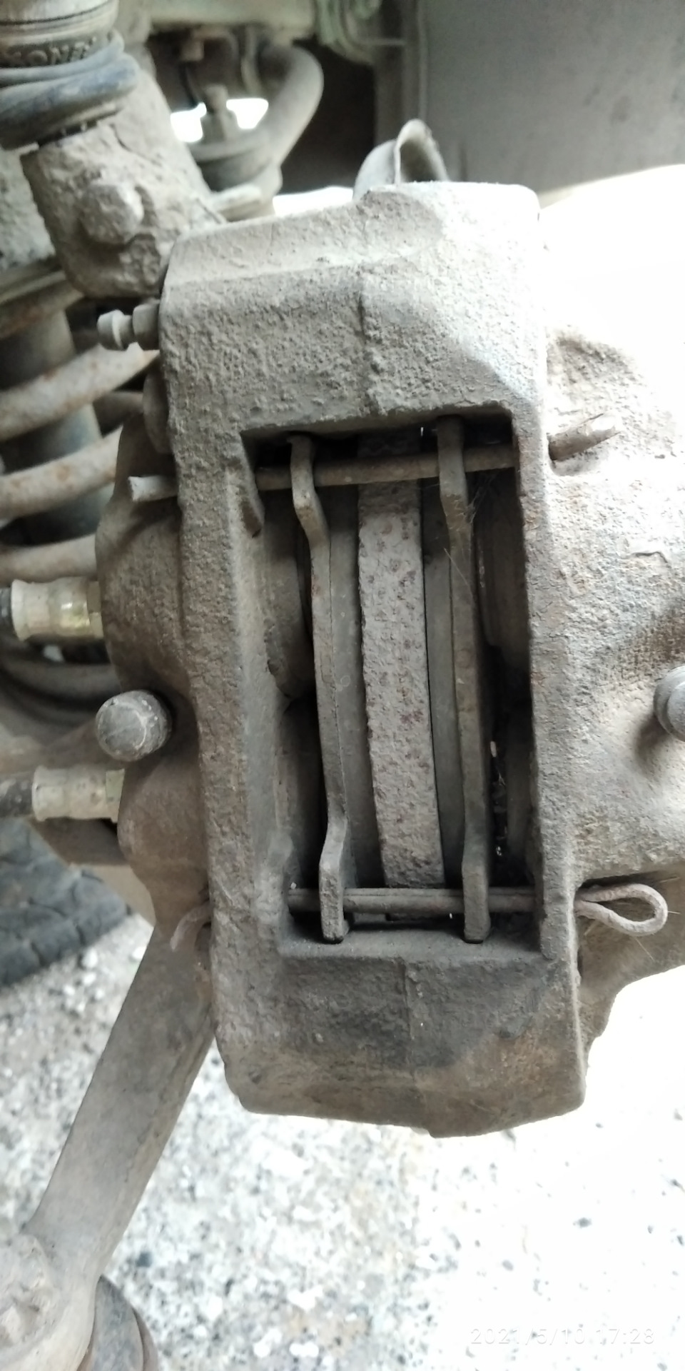 20. — Москвич 2140