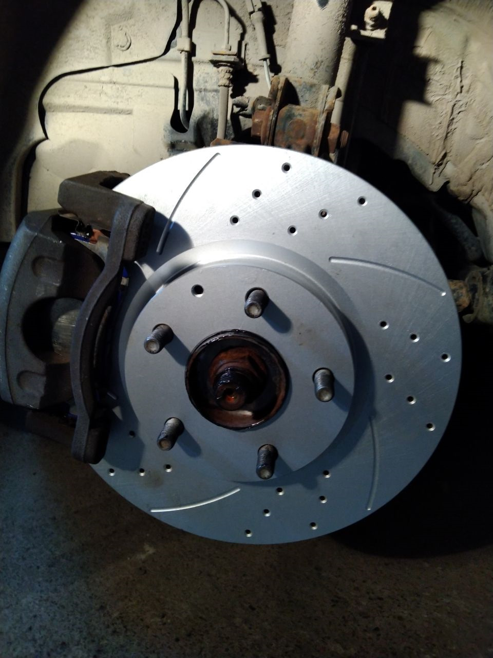 Поставил передне тормозные диски DEVERS 132689999 — Mazda CX-5 (1G), 2 ...