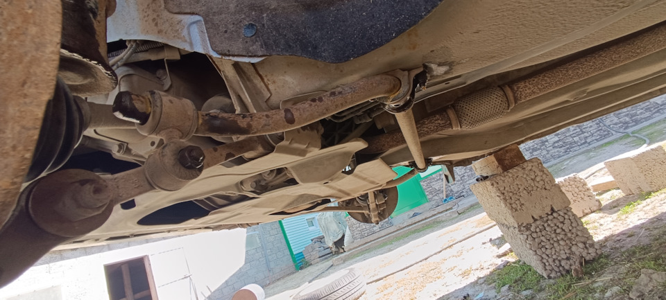 Замена сайлентблоков и втулок стабилизатора — Lada Гранта Лифтбек (2G ...