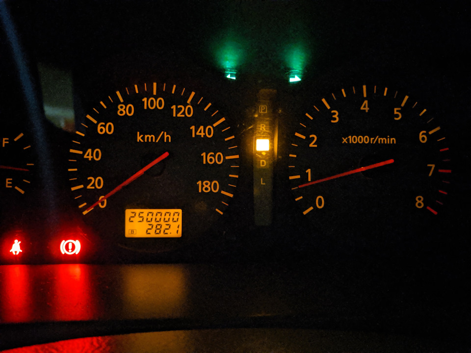 С юбилеем. — Nissan Serena Mk II (C24), 2 л, 2003 года | наблюдение ...