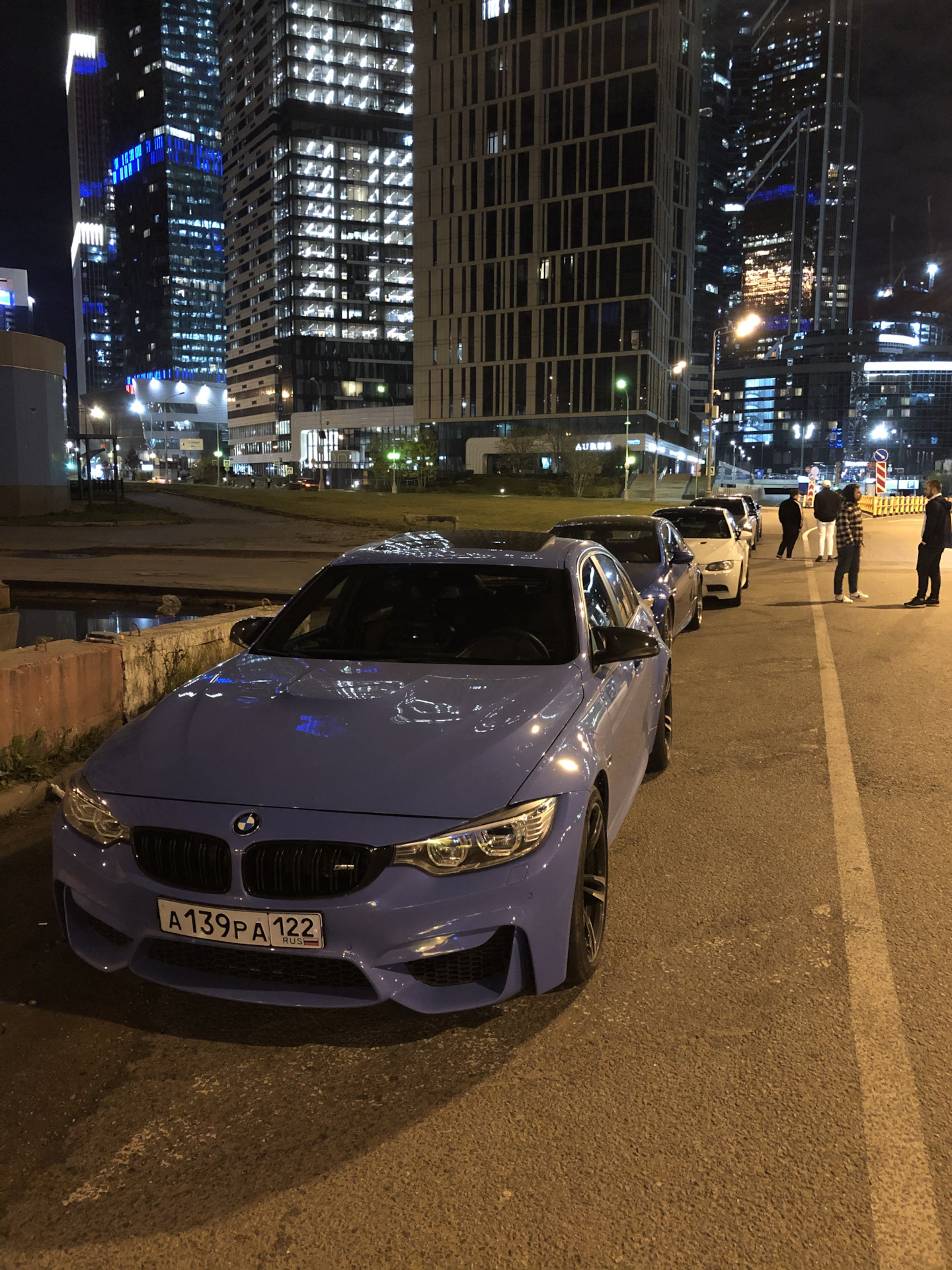 Бмв сити. Ночной BMW m3. БМВ ex. BMW m8 в Питере. BMW City СПБ.