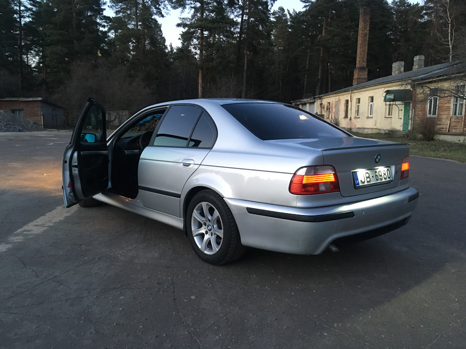 Фото в бортжурнале BMW 5 series (E39)