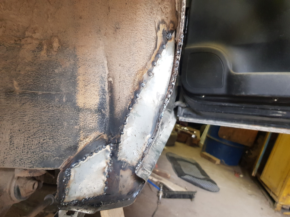 Замена госномера — Audi A1 (1G), 1,4 л, 2010 года | стайлинг | DRIVE2