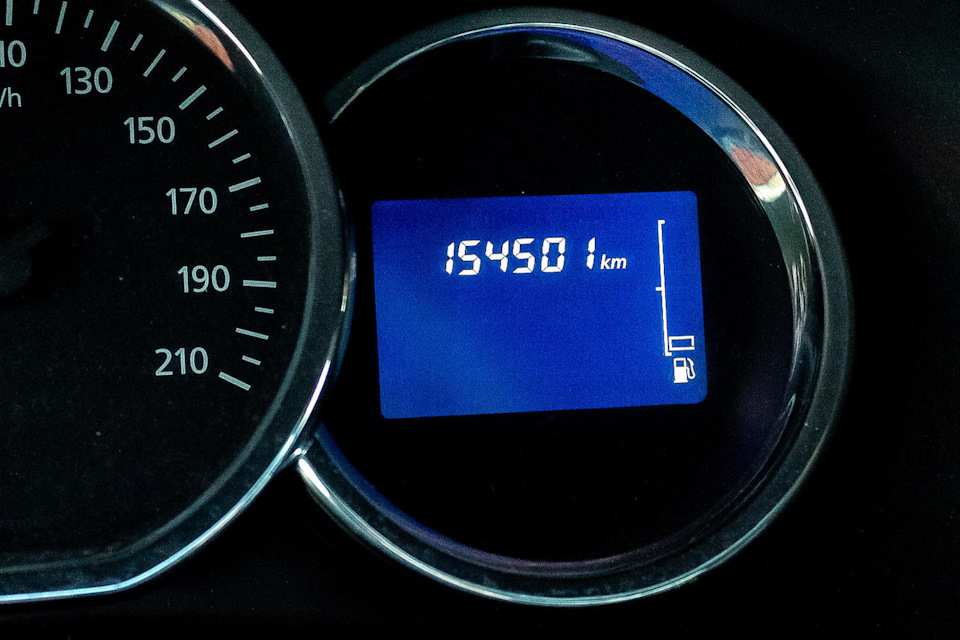 Фото в бортжурнале Renault Logan (2G)