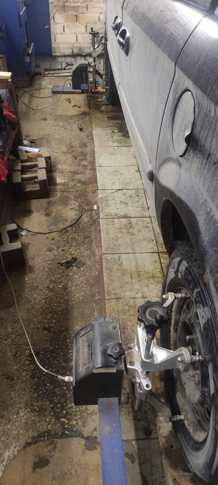 Установка подрамника и сход-развал — Chrysler Town and Country IV, 3,3 ...