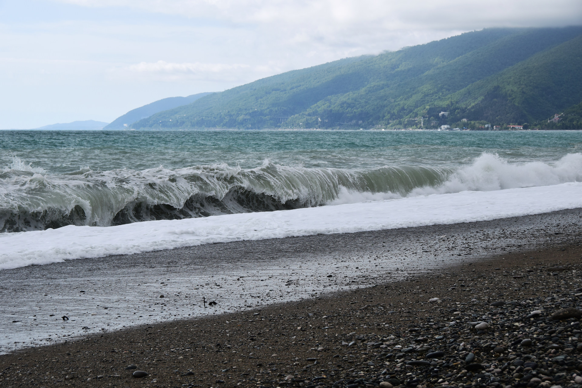 Вода в гаграх сегодня