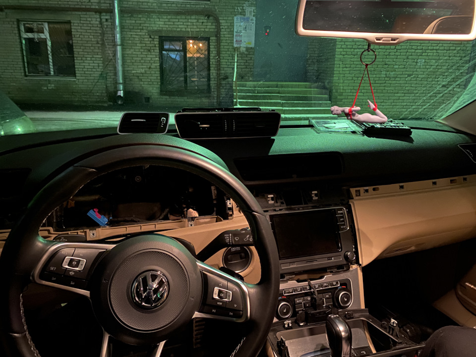 Установил во дворе, пол часа) — Volkswagen Passat B7