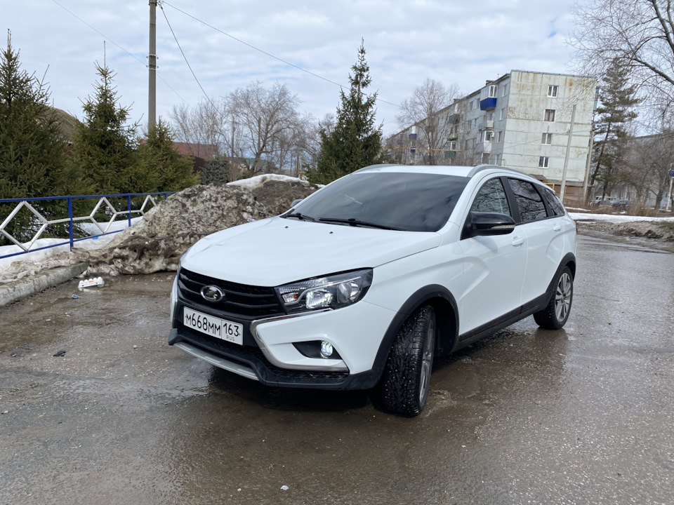 24®. Диски Веста Спорт на Весту СВ Кросс + Мини-линзы в ближний — Lada ...