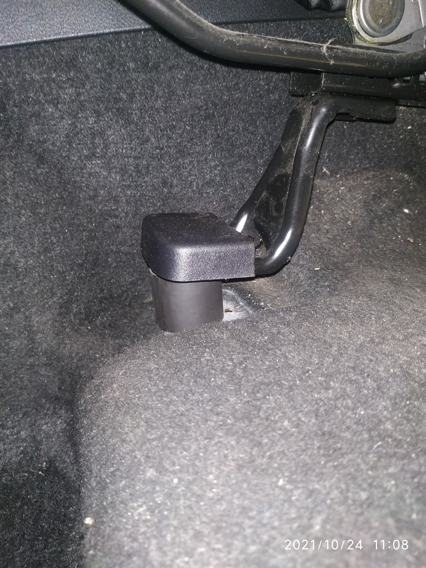 Проставки под сиденье водителя — Mitsubishi Outlander (3G), 2 л, 2018 ...