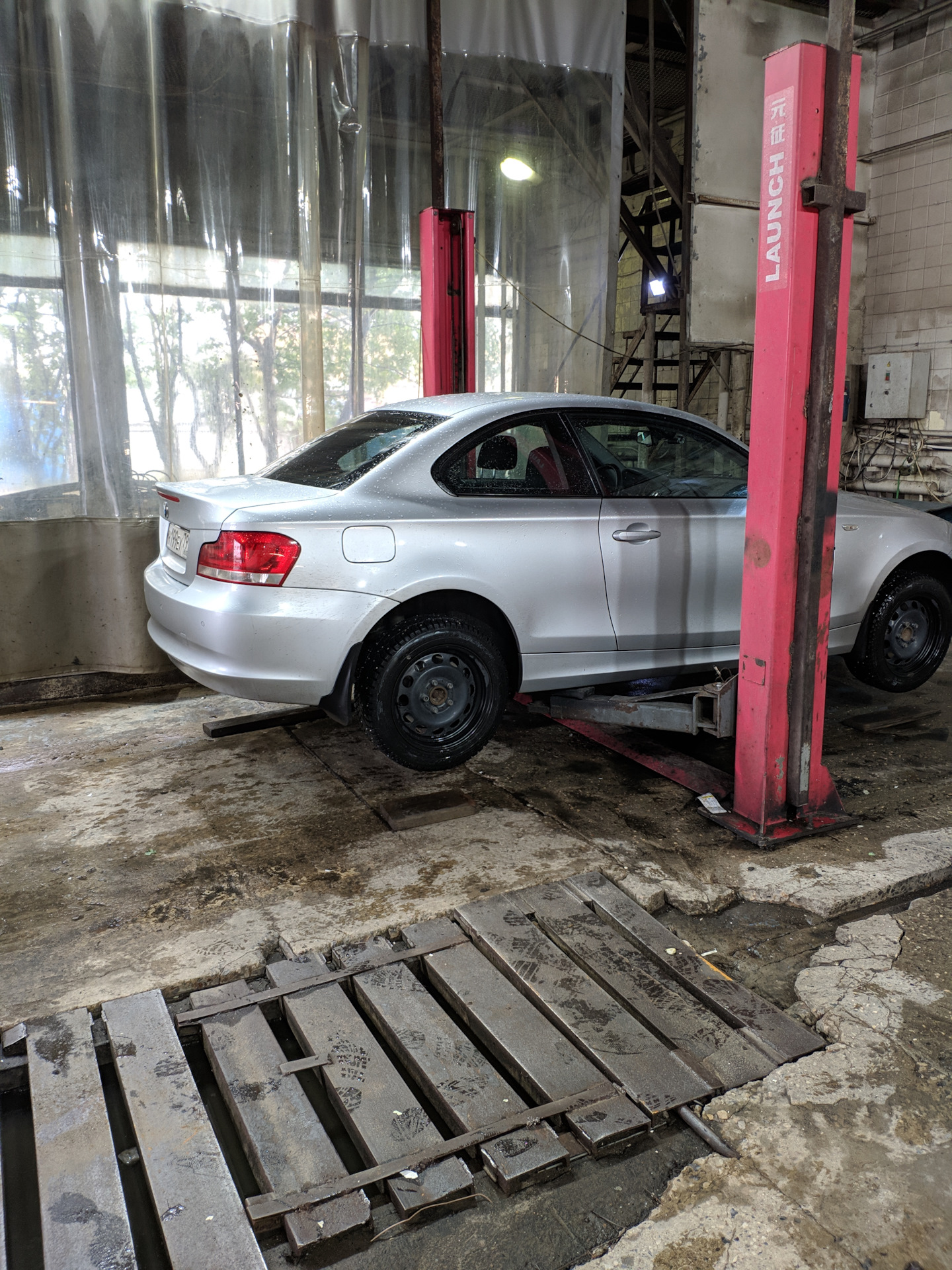 Мойка днища в Виват-авто — BMW 1 series Coupe (E82), 2 л, 2008 года ...