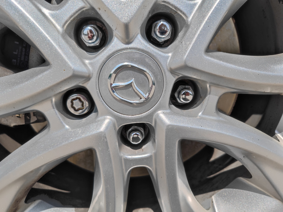 05. Летние шины, комплект гаек и заглушек. — Mazda 6 (3G) GJ, 2,5 л ...