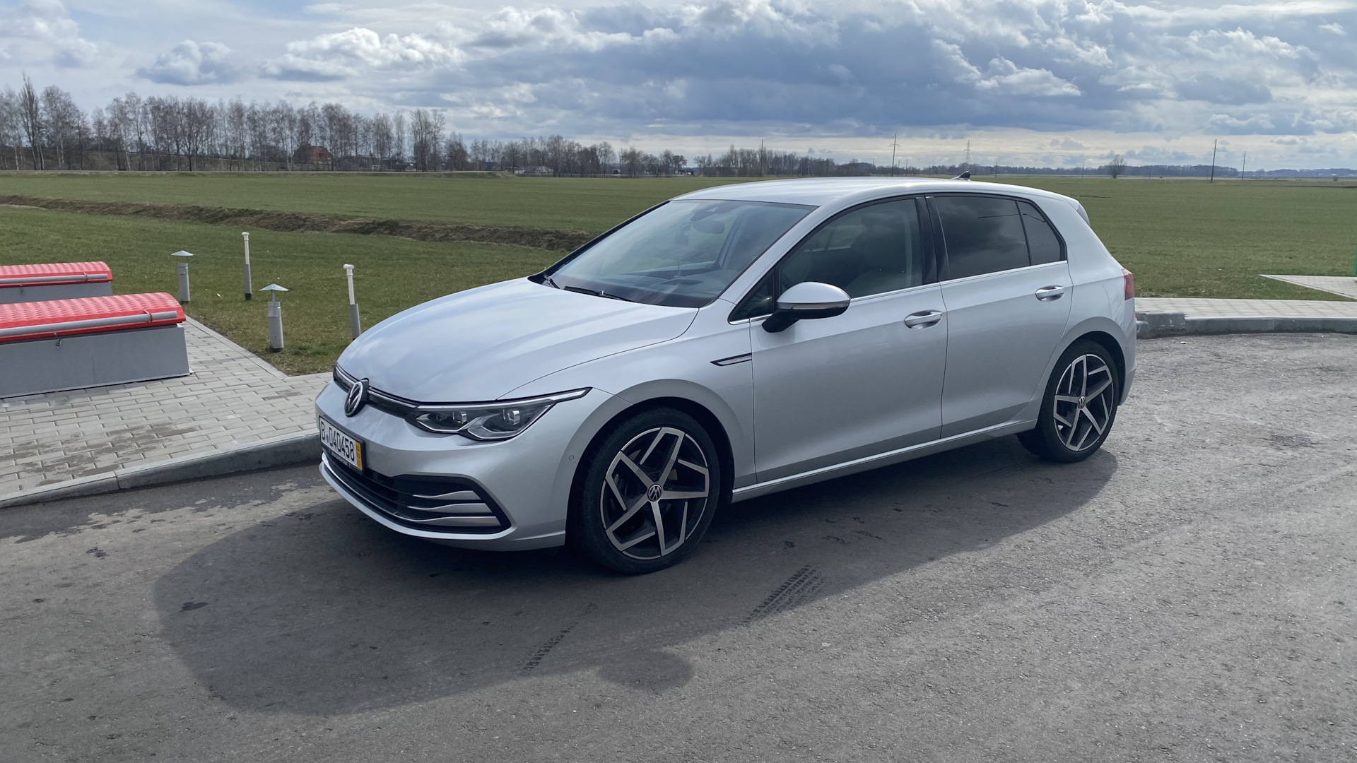 Продажа Volkswagen Golf Mk8 2020 (дизель, робот) — с историей обслуживания  — DRIVE2.RU