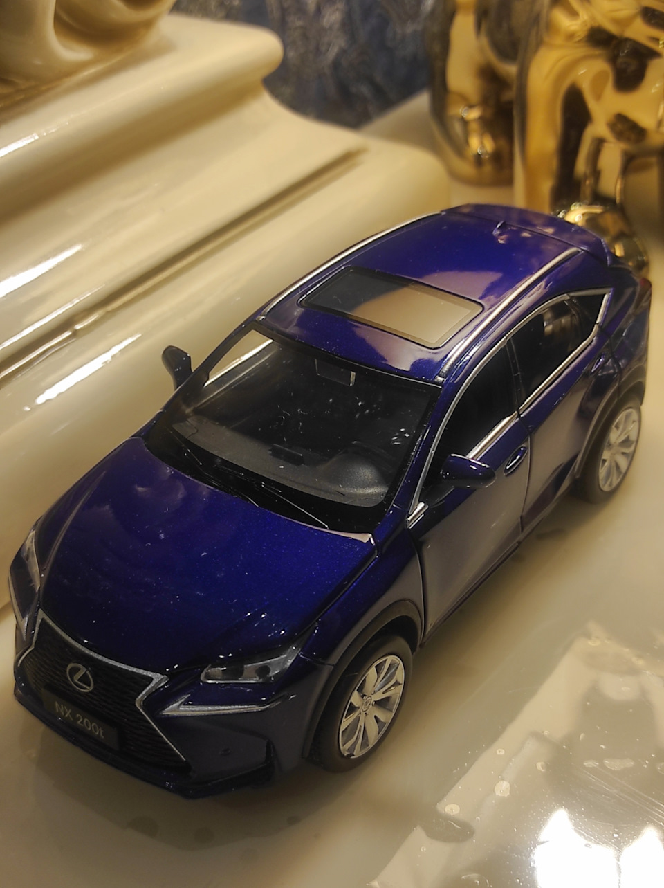 Маленький Василёк — модель Lexus NX 200 t в масштабе 1:32 — Lexus NX (1G),  2 л, 2015 года | фотография | DRIVE2