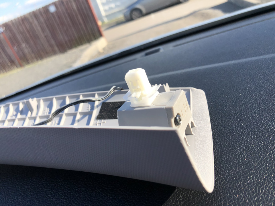 Скрытое подключение видеорегистратора — Hyundai Solaris (2G), 1,6 л ...