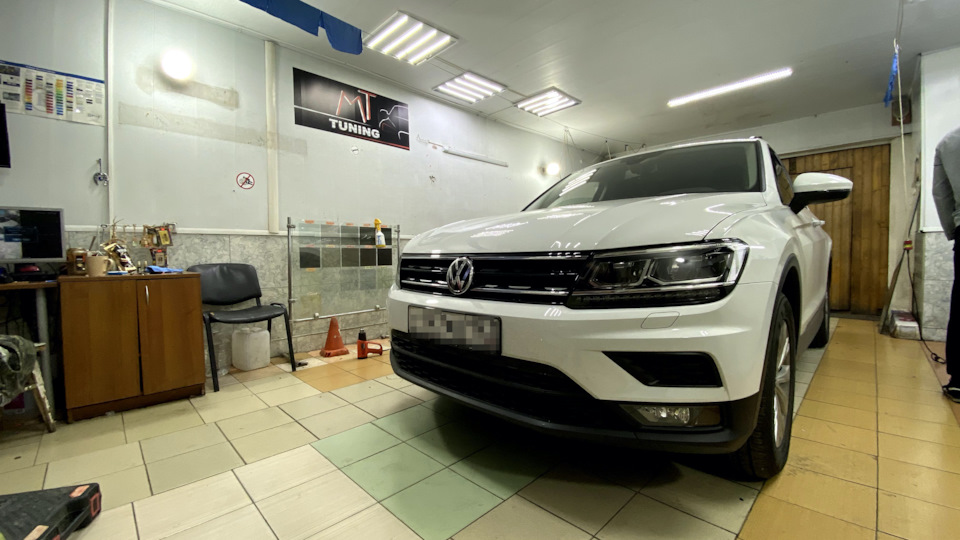 Наборы для подкрашивания сколов — Volkswagen Tiguan (2G), 1,4 л, 2020 ...