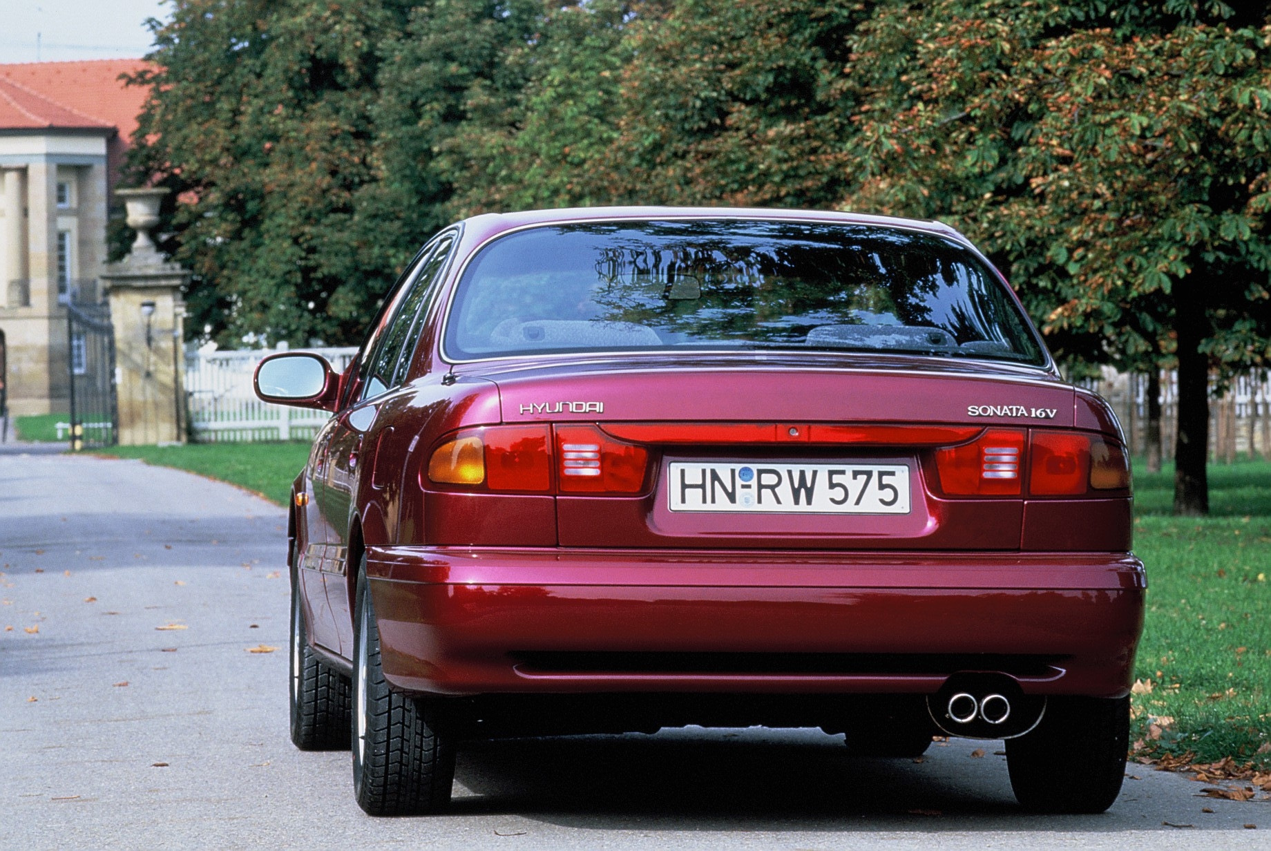 Третью сонату. Hyundai Sonata y3. Hyundai Sonata II (Y-3). Хендай Соната 1993. Hyundai Sonata 3.