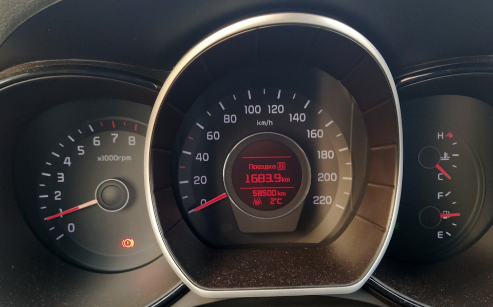 общий пробег как забрал у отца машину. на 9 999 счетчик начался опять с 0 — KIA Rio (3G)