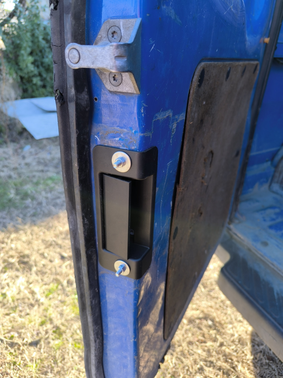 Ручка задней двери — Ford Transit (7G), 2,2 л, 2009 года | кузовной ...