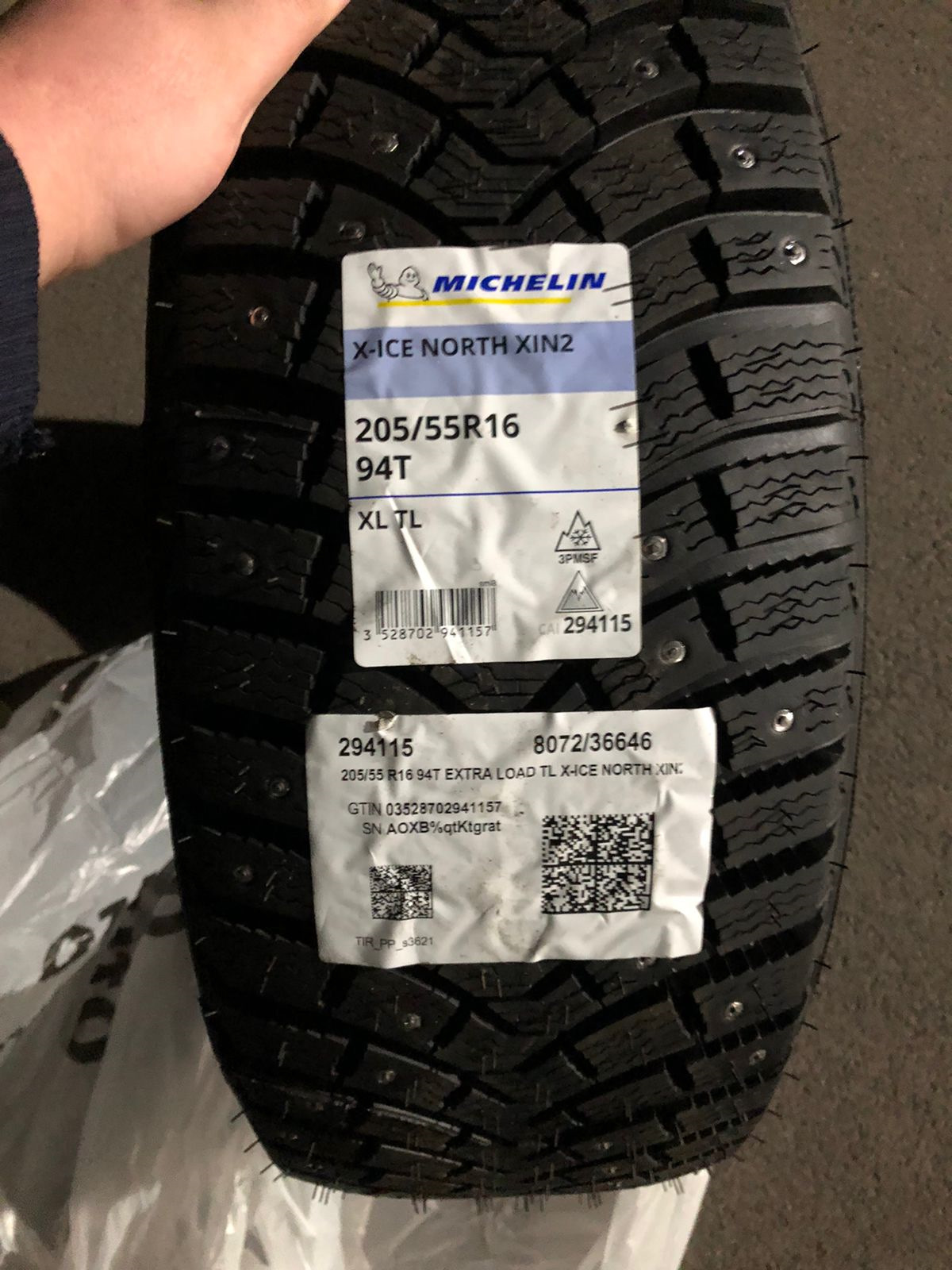 94t michelin x ice north. Michelin Ice North 2 205/55 r16. Michelin x-Ice North xin2. Шина r-16 215/60 Michelin x-Ice North xin2 99t. Michelin x-Ice North 2.