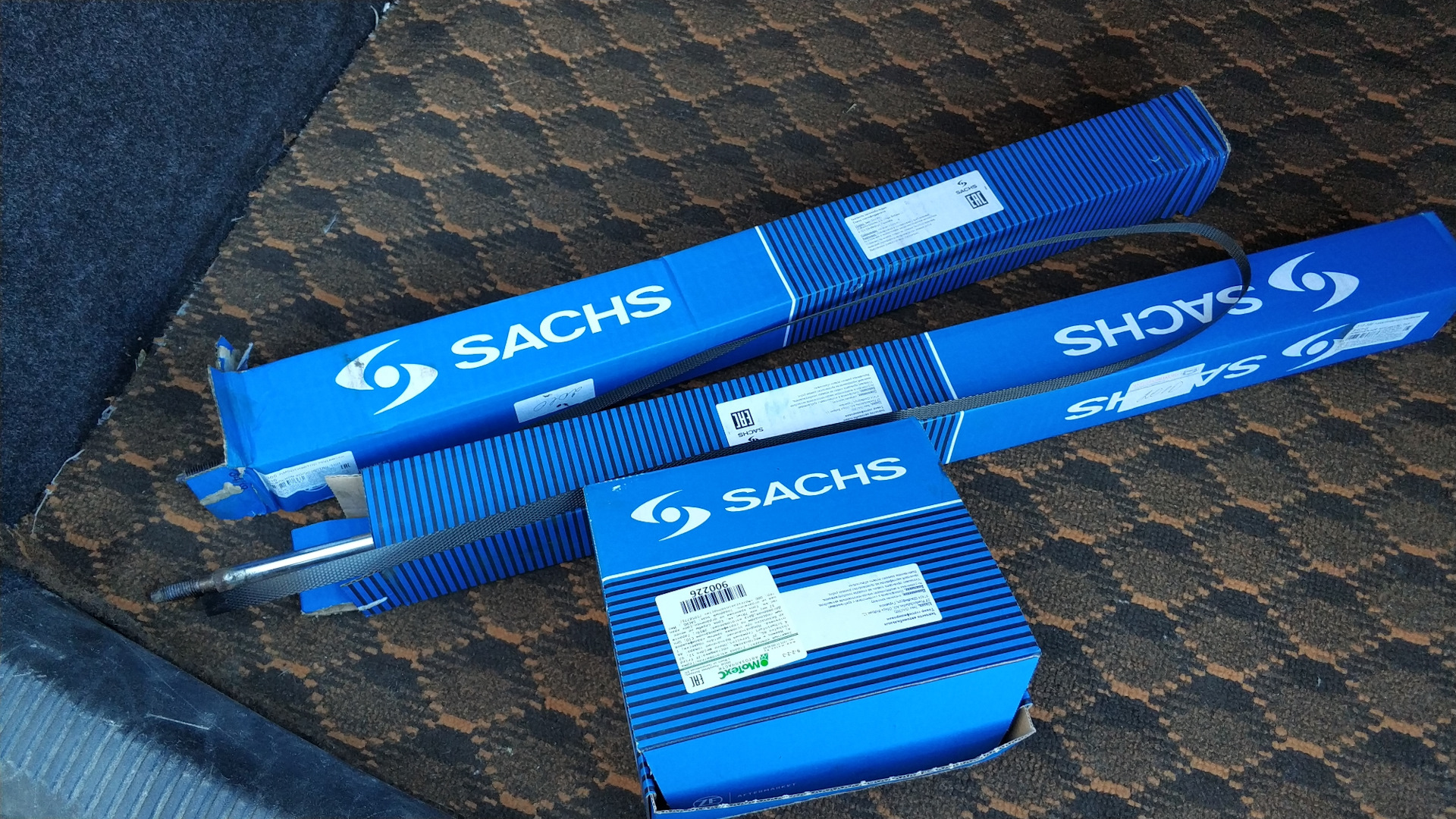 Замена амортизаторов — Audi A4 (B8), 2 л, 2009 года запчасти DRIVE2