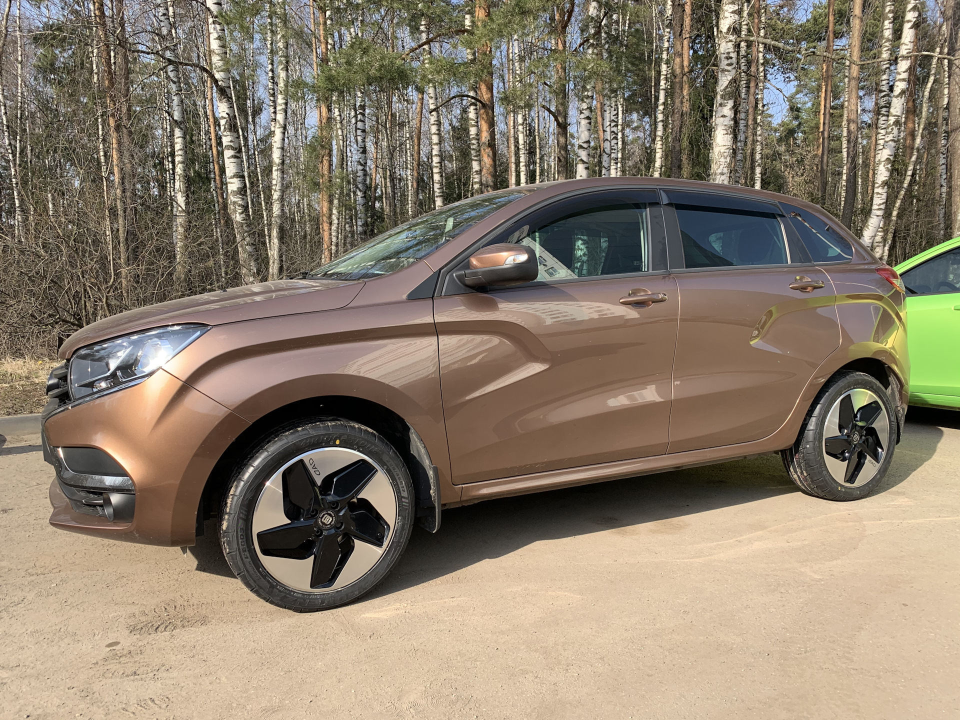 Икс рей пробег. Lada XRAY Пума. Лада Икс Рей Пума. XRAY Lada r16. Лада Икс Рей r17.