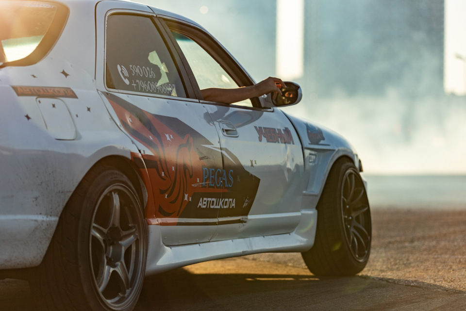 Фото в бортжурнале Nissan Skyline (R33 Series 2). Запчасти на фото: 0390026