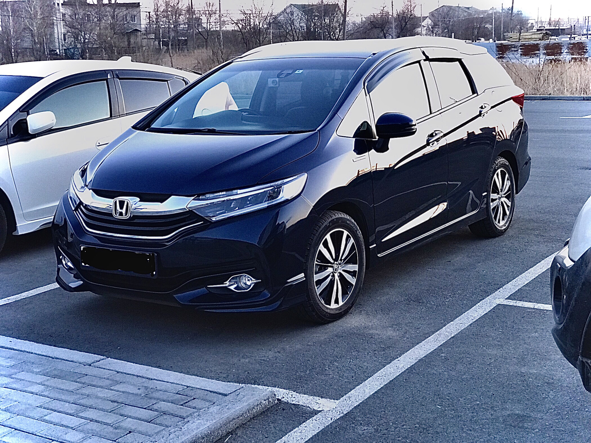 Honda shuttle фара. Хонда шаттл. Хонда Шатл гп8. Кнопки Honda Shuttle 2016. Хонда Шатл фото.