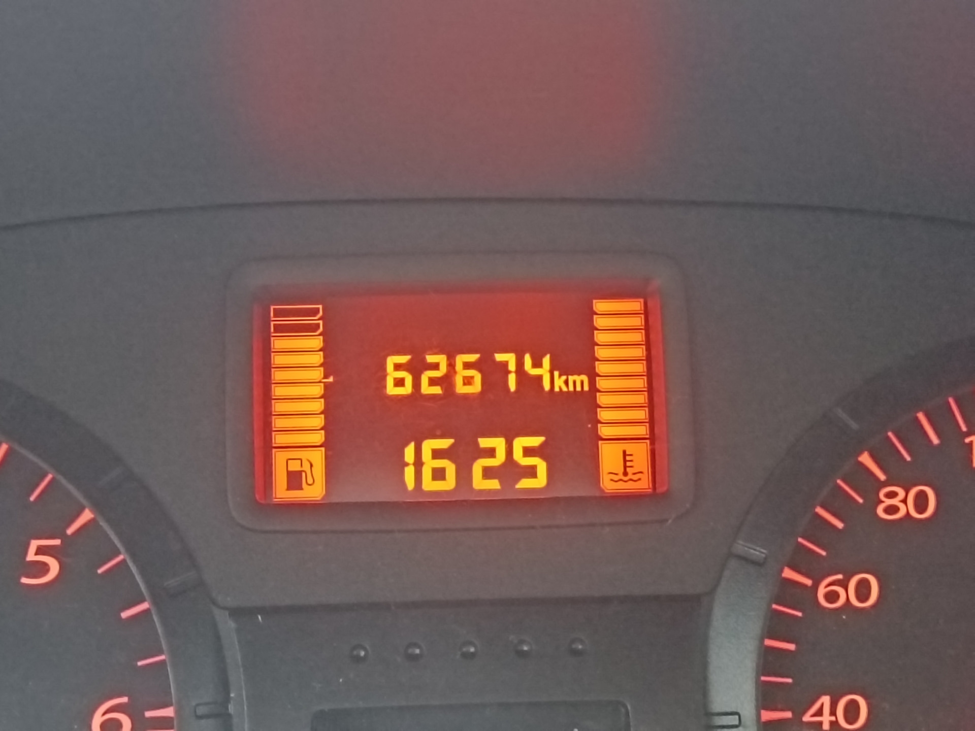 Температура — Lada Ларгус, 1,6 л, 2019 года | наблюдение | DRIVE2