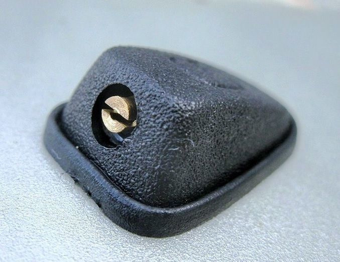 Веерные форсунки омывателя — Lada Приора седан, 1,6 л, 2009 года ...