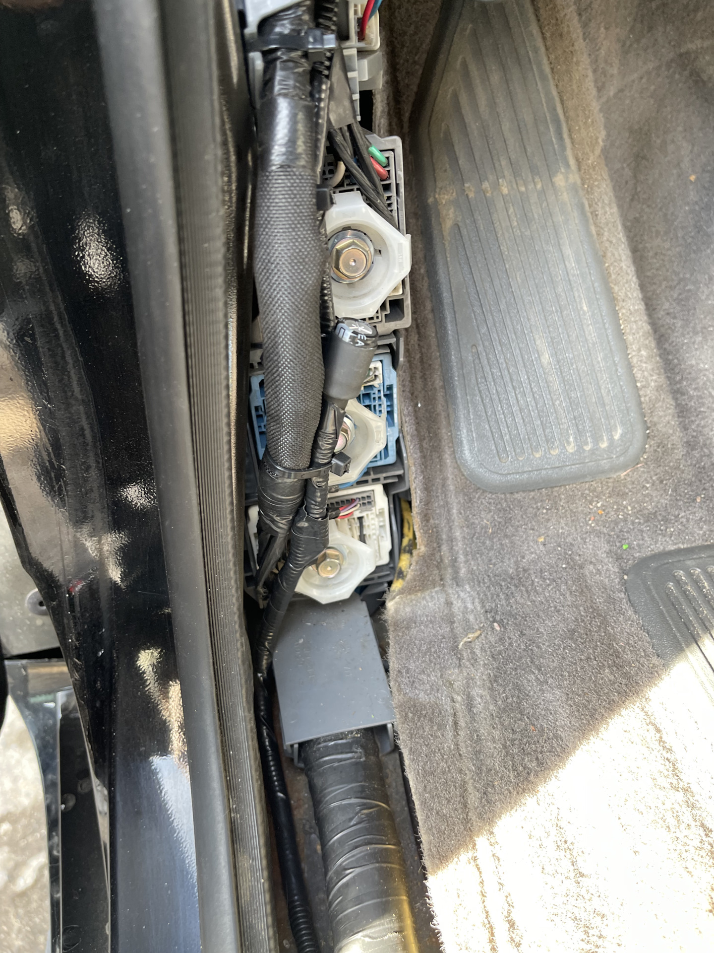 Подсветка ног — Toyota Land Cruiser 200, 4,5 л, 2011 года | своими ...