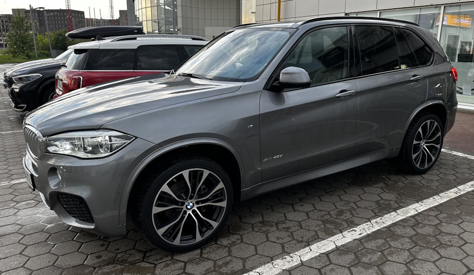 Покупка летних тапок! — BMW X5 (F15), 3 л, 2018 года | стайлинг | DRIVE2