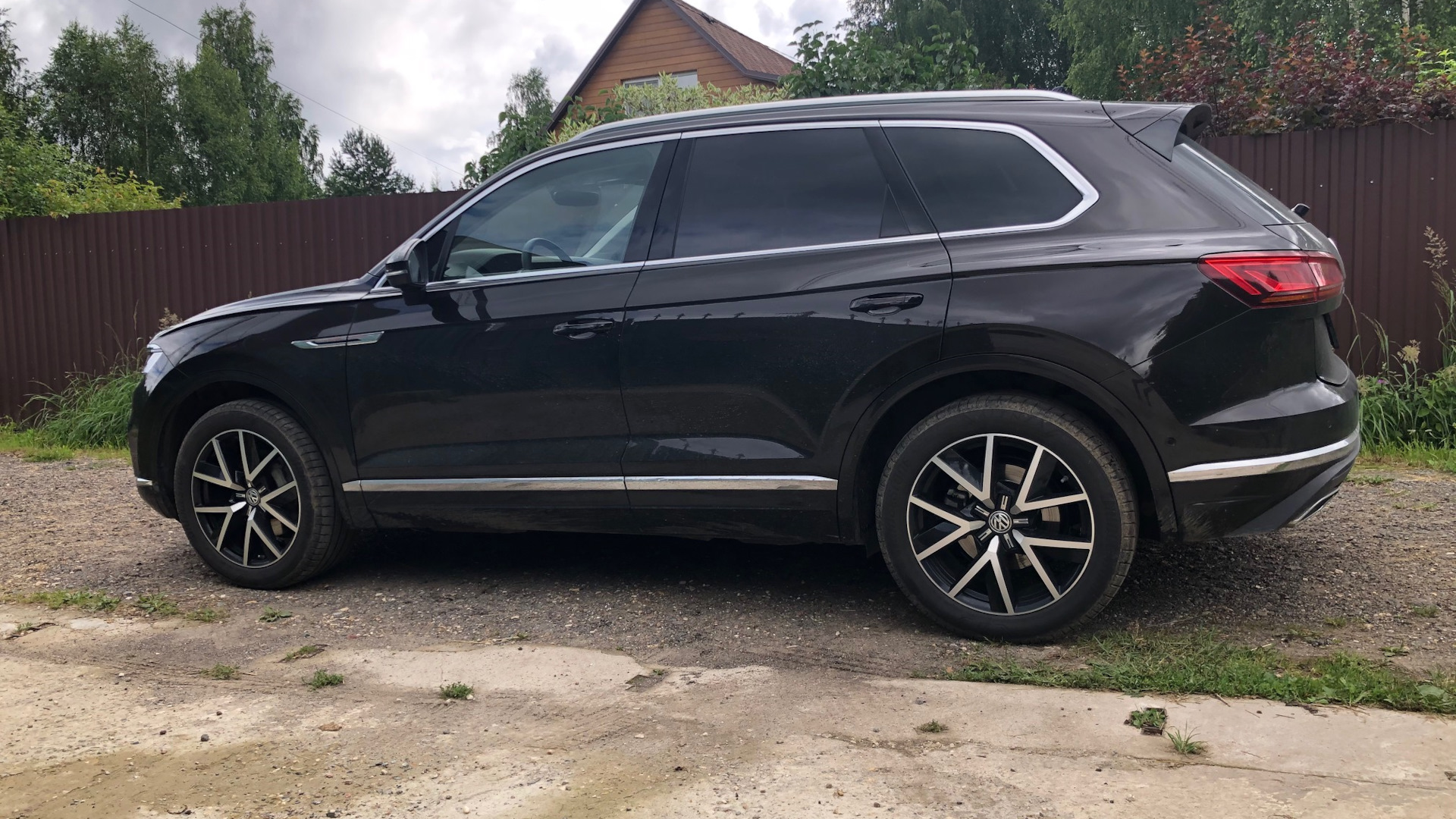 Volkswagen Touareg (3G) 2.0 бензиновый 2019 | 2.0 Exclusive на DRIVE2