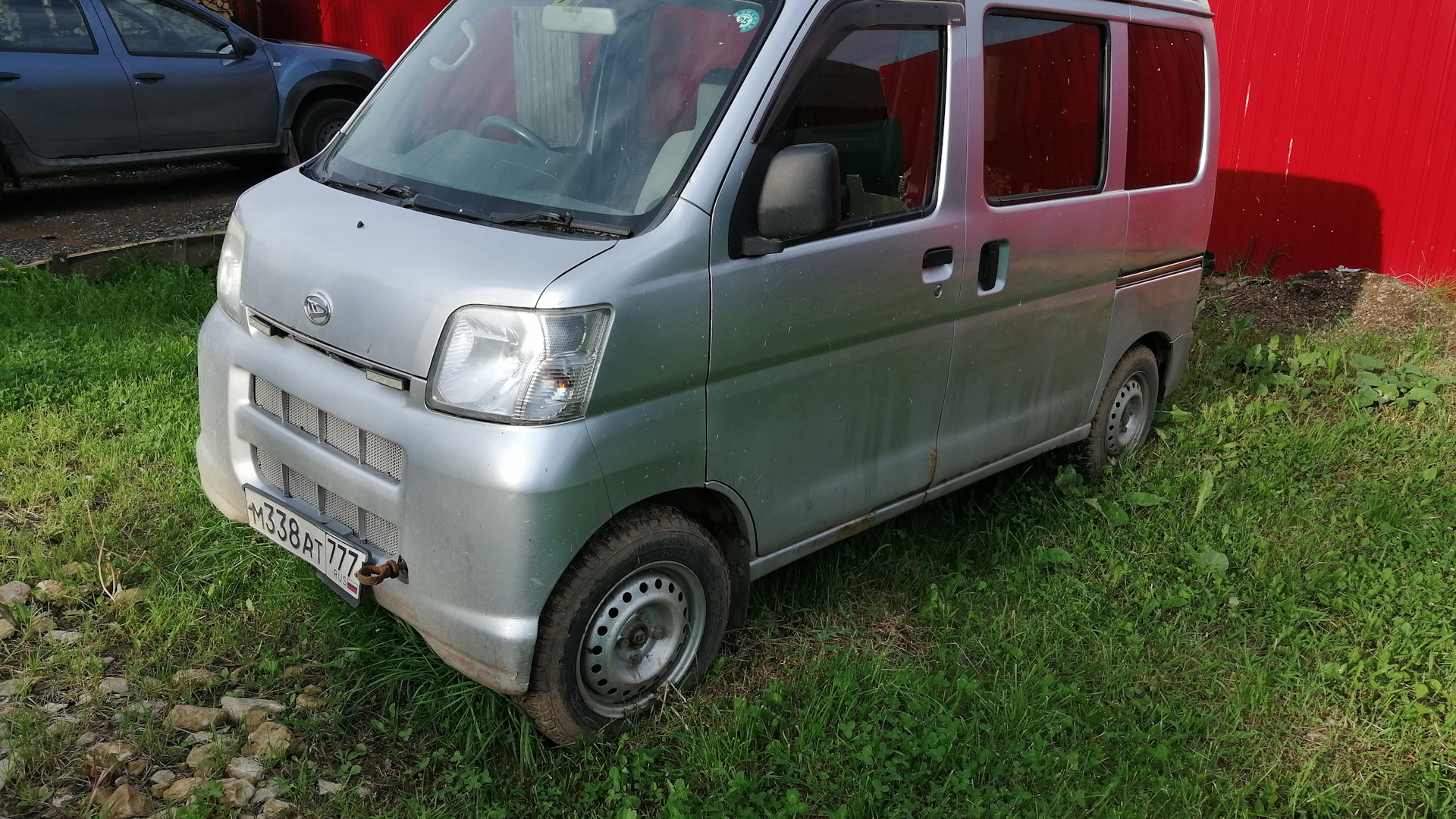 Daihatsu Hijet (S320, S330) 0.7 бензиновый 2009 | 4х4 холодильник на DRIVE2