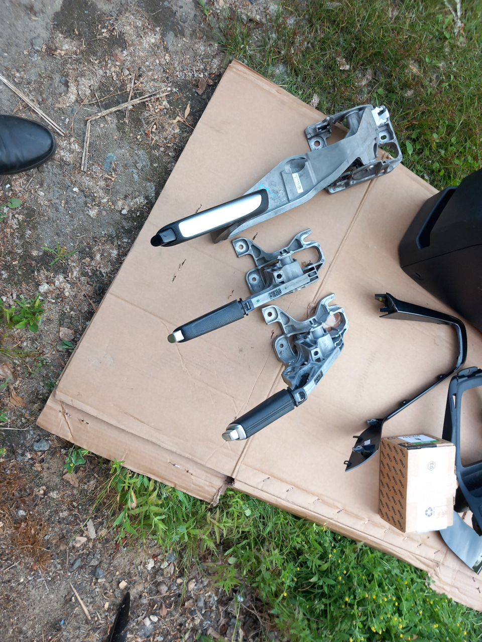 Моя коллекция ручников Z-образный ручник от дорестайлинга, Ручник от дорестайлинга без подлокотника, ручник от рестайлинга титаниум — Ford Focus Hatchback III