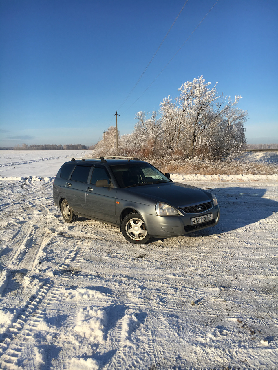 Lada Priora универсал на снегу